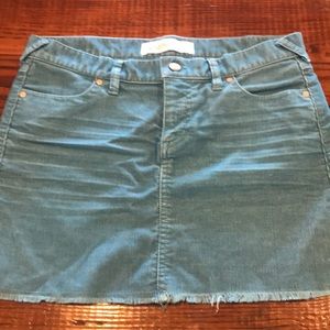 CARVE DESIGNS CORDUROY MINI SKIRT SIZE 4